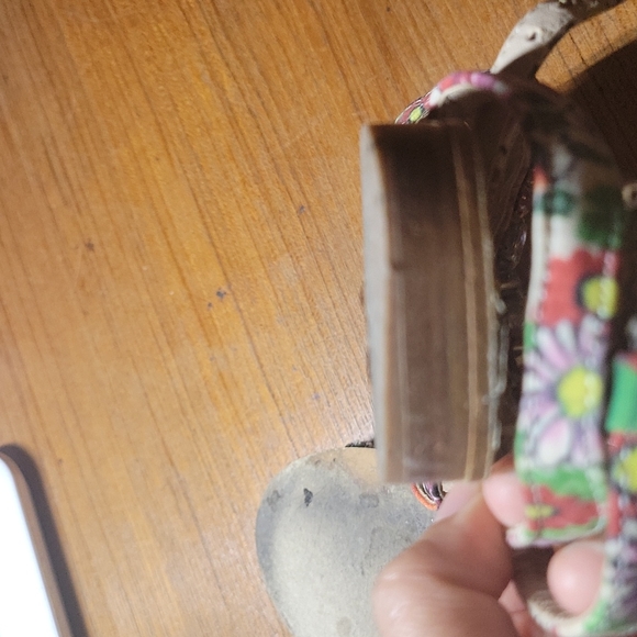 Sandals - Picture 6 of 6